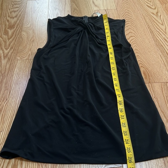 M.M.Lafleur medium black twisted knot sleeveless blouse. - Picture 6 of 8